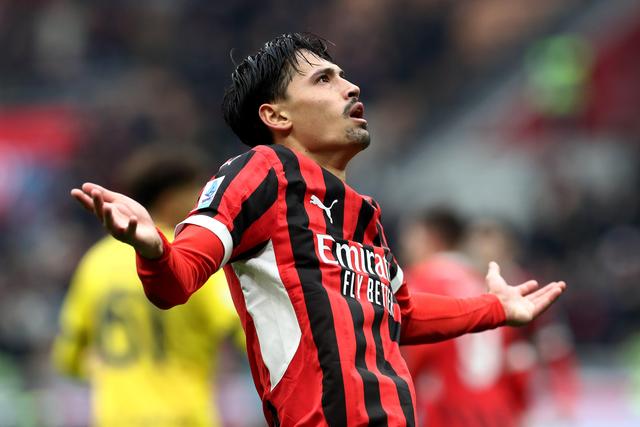 关于AC米兰新帅抵达舍翁,振奋精神备战未来几场战的信息 关于AC米兰新帅抵达舍翁,振奋精神备战未来几场战的信息