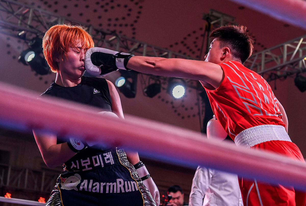 蒙古队在比赛中拼尽全力力挫对手