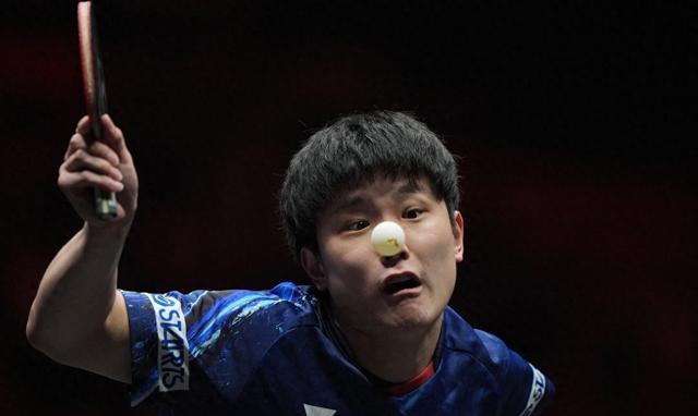 快节奏比赛中一支球队以势不可挡之势夺冠 快节奏比赛中一支球队以势不可挡之势夺冠