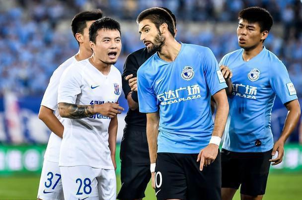 包含大连一方队形逐渐成熟，如何在赛季中保持球队的韧性和战斗力？的词条