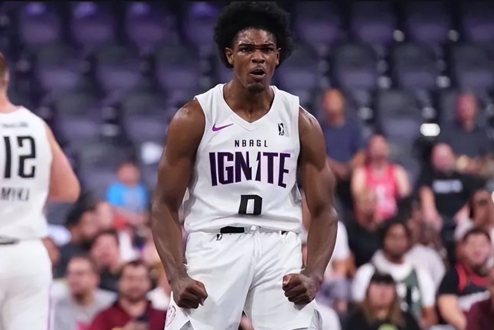 新晋球星表现出色,成为未来之星的简单介绍 新晋球星表现出色,成为未来之星的简单介绍