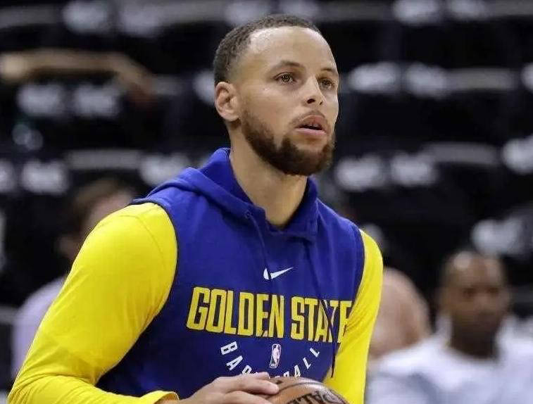 库里险胜全明星入选，迎来胜利关键表现点燃全场！